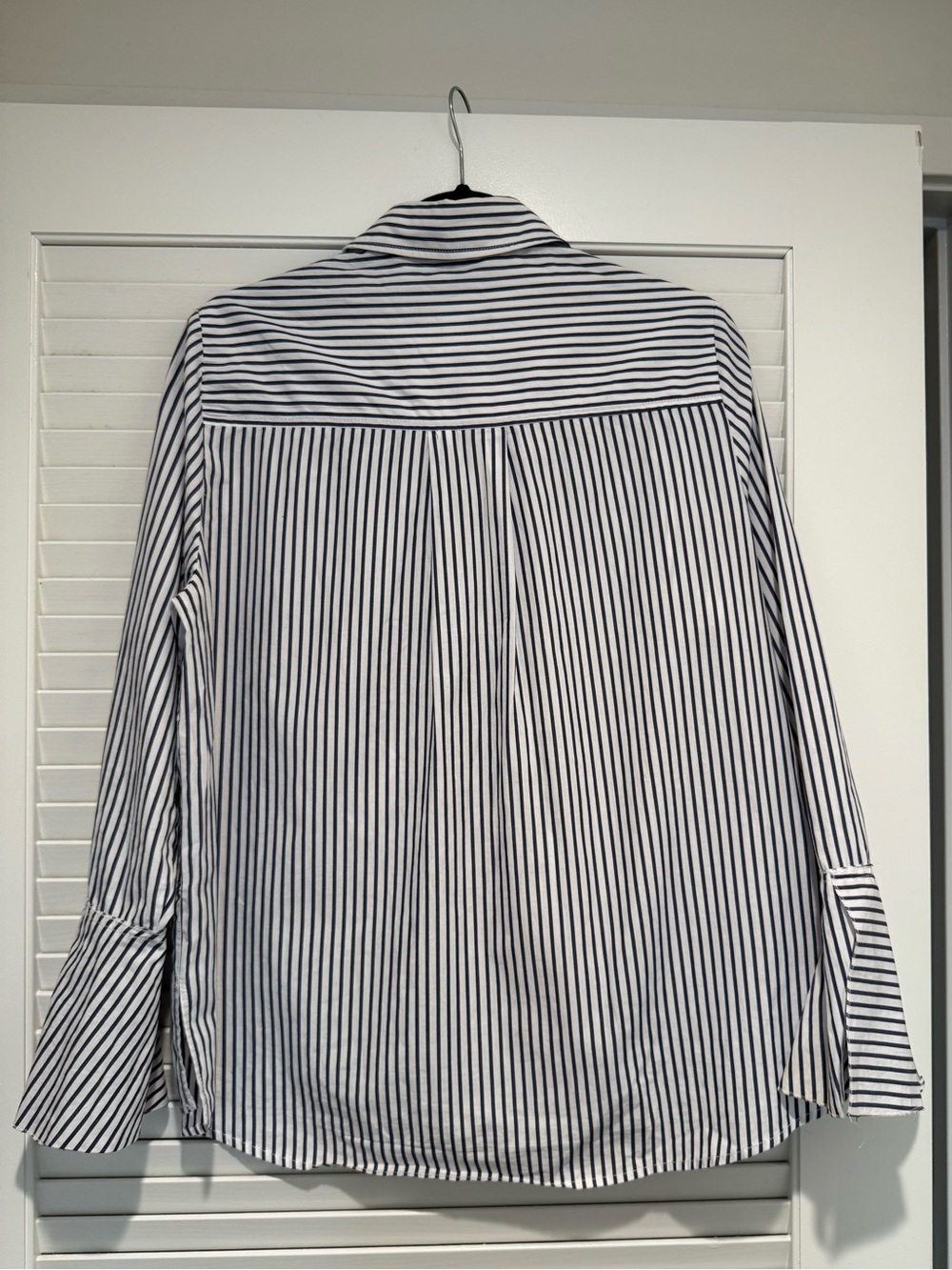 Elena Miro Striped Button Down Long Sleeve Shirt Bell Cuff Sleeve Size 6 - Picture 2 of 6